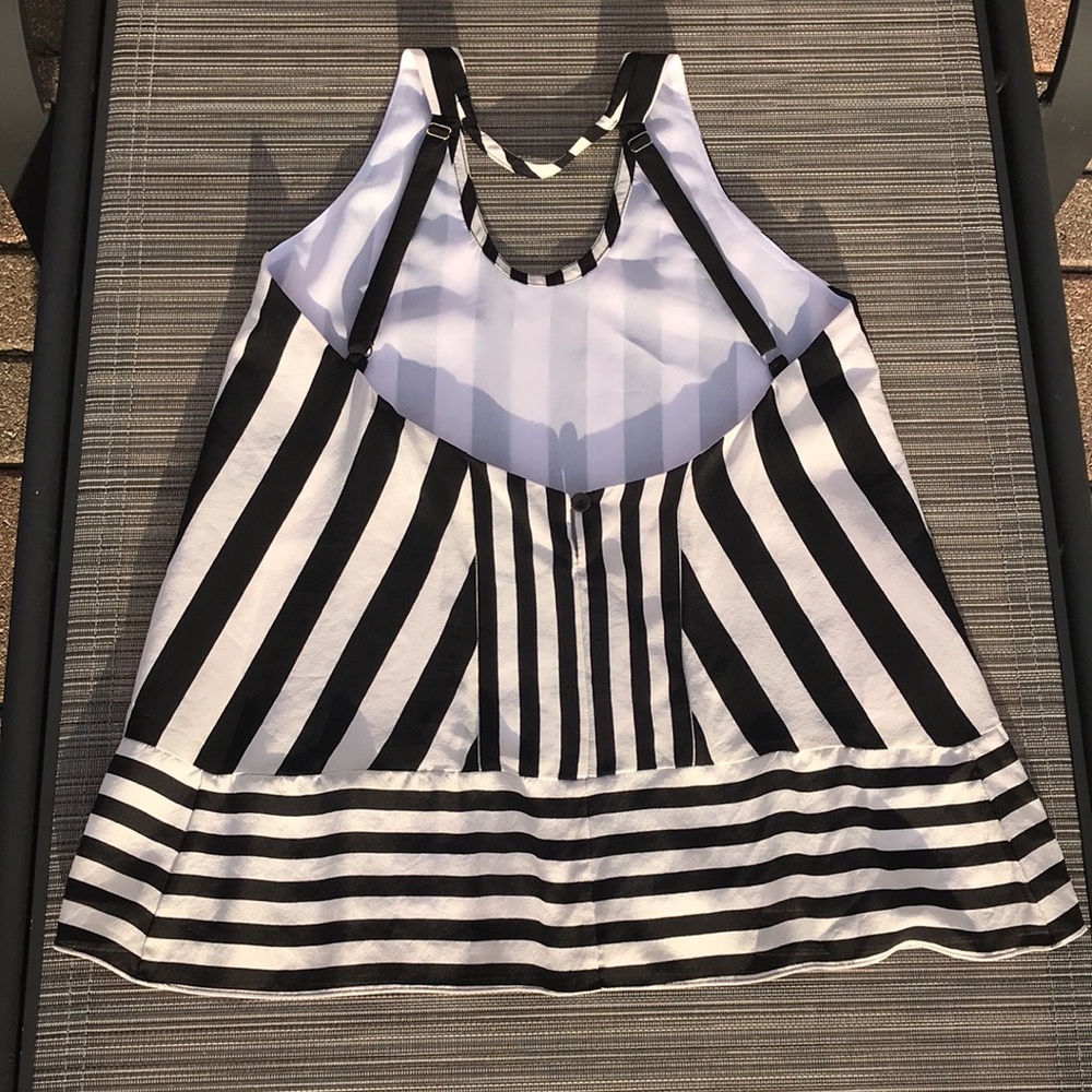 🎯NWOT BCBGMaxAzria Dana Stripe Open Back Halter Top - Picture 7 of 13